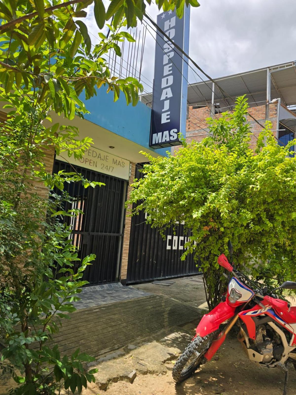 Hospedaje Mas Tarapoto Buitenkant foto